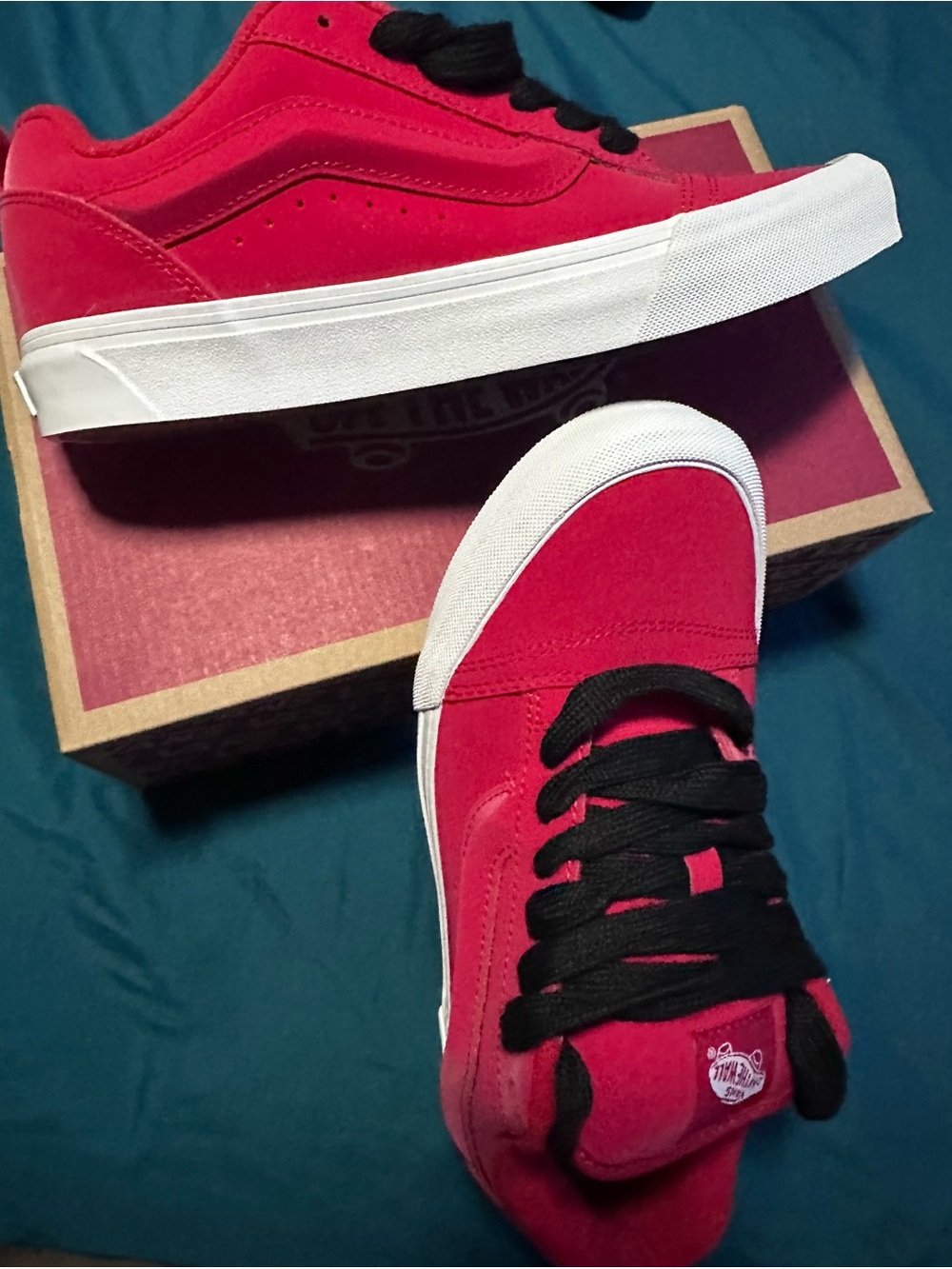 Vans - Picture 2 of 6